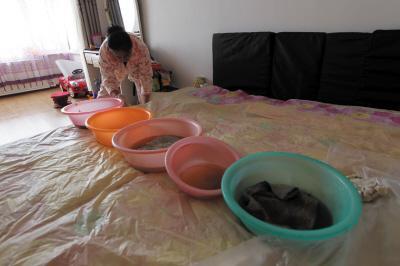 献县楼上漏水，住户失联，小区没物管，业主维权难！律师来支招……